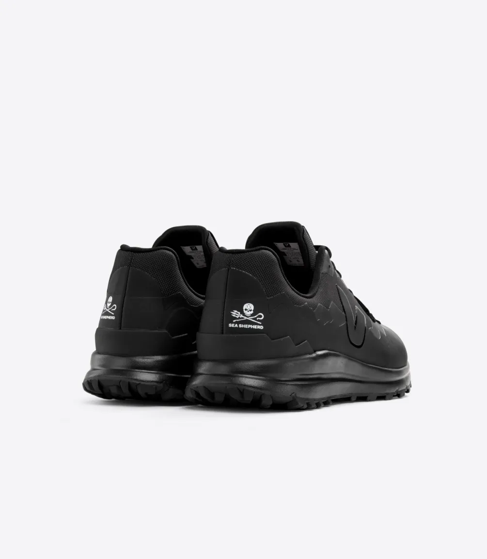 Damen VEJA FITZ ROY TREK-SHELL X SEA SHEPHERD FULL BLACK