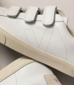 VEJA 3-LOCK LEATHER WHITE