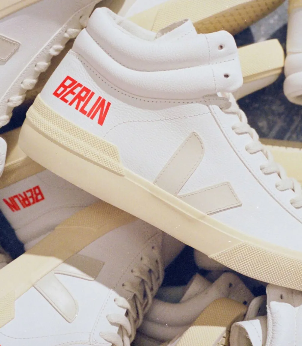 VEJA MINOTAUR X BERLIN WHITE PIERRE