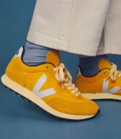 VEJA RIO BRANCO ALVEOMESH OURO WHITE