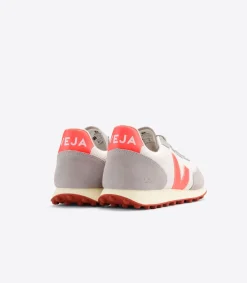 VEJA RIO BRANCO HEXAMESH GRAVEL ORANGE GREY