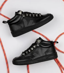 VEJA RORAIMA LEATHER BLACK GRAFITE BLACK SOLE