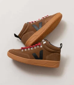VEJA RORAIMA SUEDE BROWN BLACK NATURAL SOLE