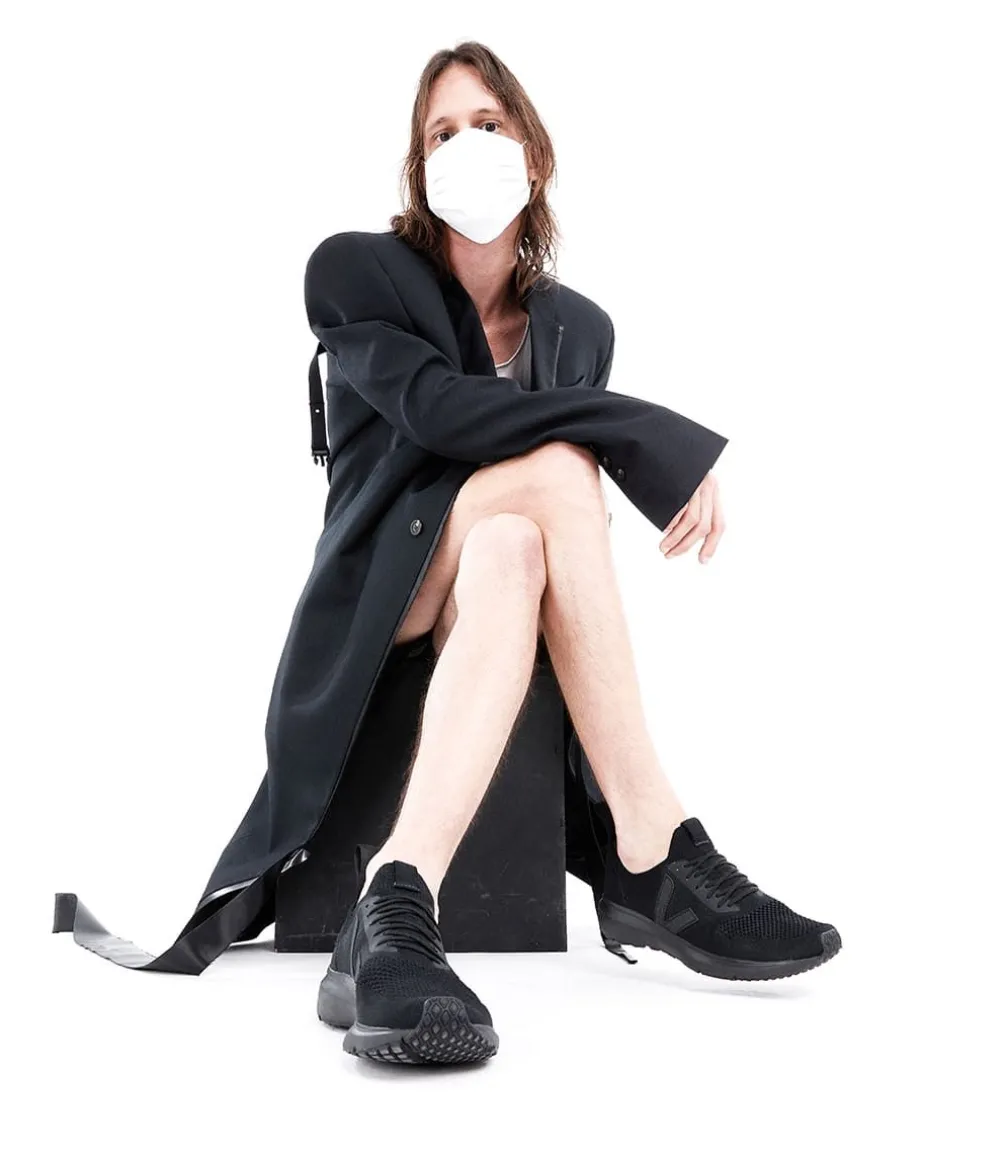 VEJA RUNNER STYLE 2 V-KNIT X RICK OWENS FULL BLACK