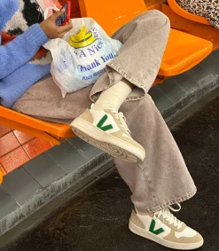 Damen VEJA V-10 LEATHER WHITE EMERAUDE SAHARA