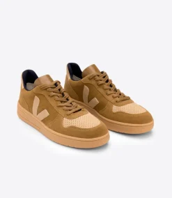 VEJA V-10 SUEDE CAMEL DESERT