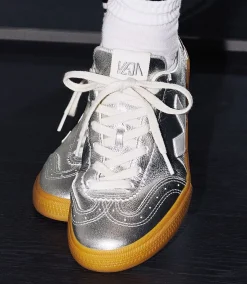 Damen VEJA VOLLEY LEATHER X NK STORE SILVER WHITE